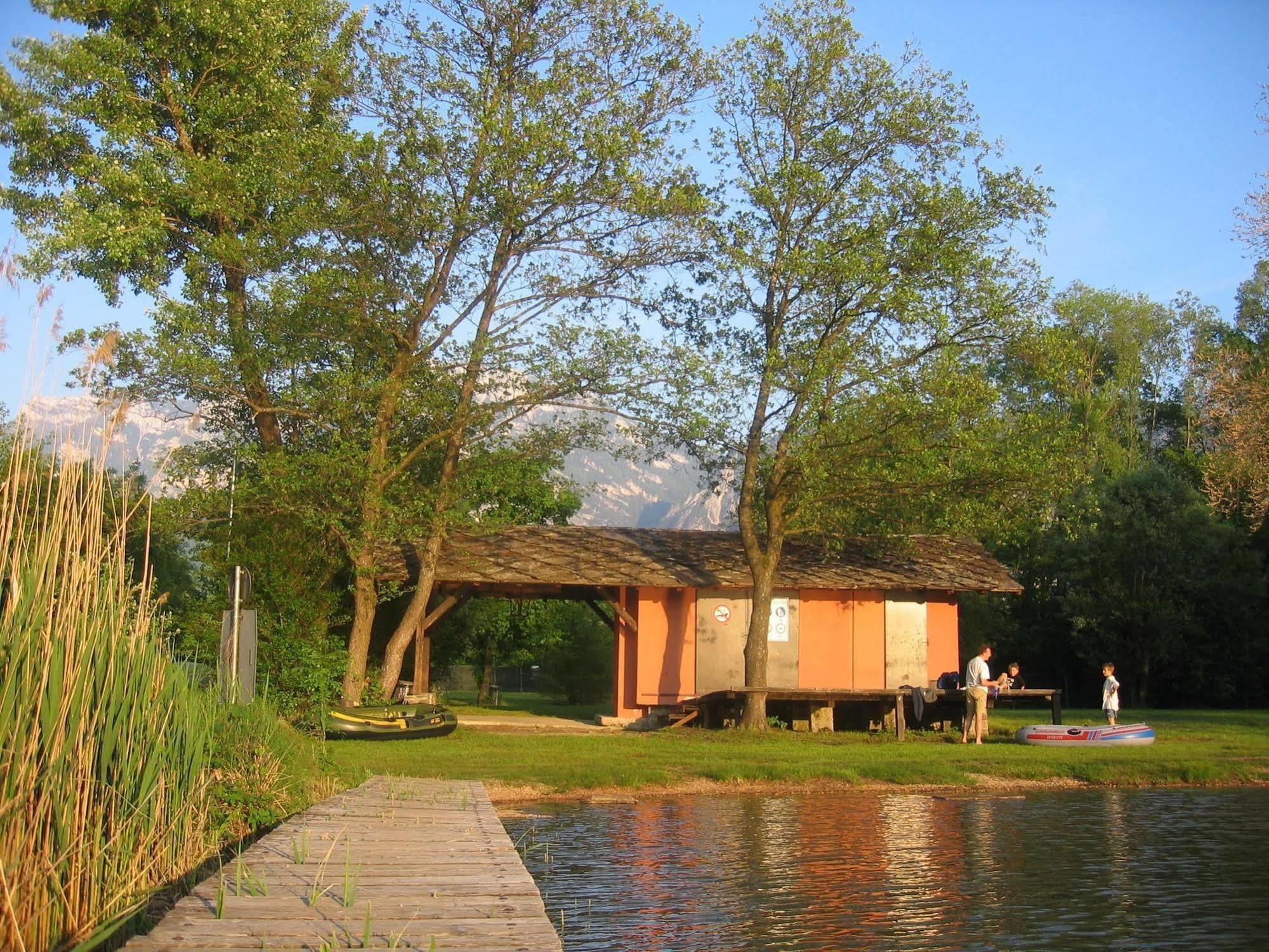 Camping Due Laghi Levico Terme Esterno foto